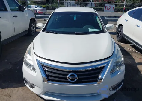 2015 Nissan Altima 2.5 S z USA, uszkodzony, nr VIN 1N4AL3AP8FN332116